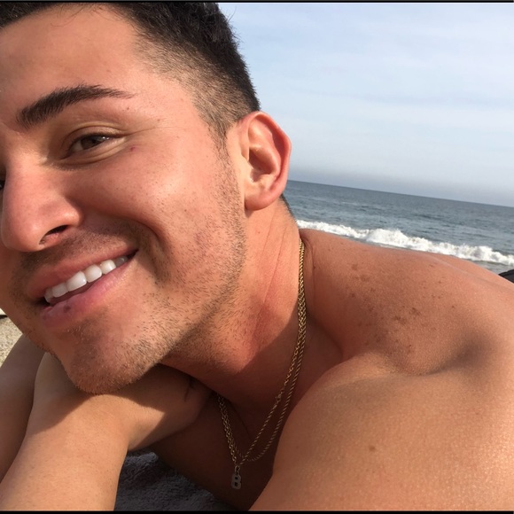 Meet your Posher, Brian - Picture 1 of 3